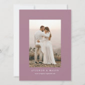 Dusty Purple Flowers Arch Foto Einladung Hochzeit (Rückseite)