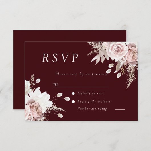 Dusty Rose Blush Floral Wedding Deep Burgundy RSVP Karte (Vorne/Hinten)