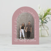 Dusty Rose Botanische Blätter Save the Date Arch Einladung (Stehend Vorderseite)