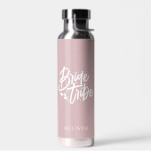 Dusty Rose Calligraphy Bride Tribe Bachelorette Trinkflasche (Links)
