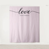 Dusty Rose Elegante Liebe Skript Hochzeitskulisse Wandteppich (Vorderseite)