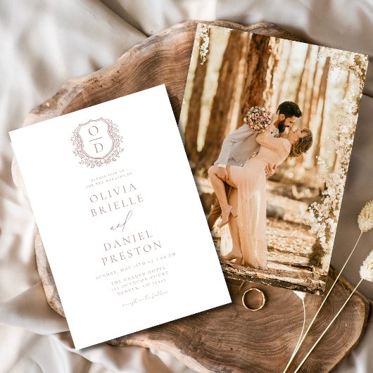 Dusty Rose Elegantes Wappen Monogramm Hochzeit Einladung