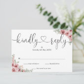 Dusty Rose Floral Chic Script Herzlich Willkommen  RSVP Karte (Stehend Vorderseite)