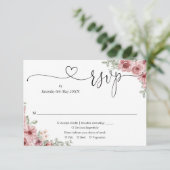 Dusty Rose Floral Elegantes Script Herz RSVP Karte (Stehend Vorderseite)