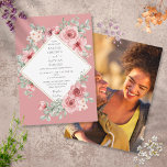 Dusty Rose Floral Gold Geometric Wedding Foto Einladung<br><div class="desc">Eine moderne,  stilvolle Hochzeitseinladung mit hübschen Rose-Blumenblättern und eleganter Typografie mit staubiger Rose und Ihrem besonderen Foto auf der Rückseite. Entwickelt von Thisisnotme©</div>