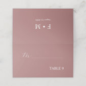 Dusty Rose Kalligrafie elegante Hochzeitssitz Platzkarte (Außenseite Aufgefaltet)