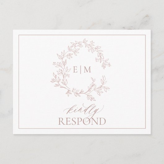 Dusty Rose Leafy Wappen Monogram Wedding RSVP Einladungspostkarte (Vorderseite)