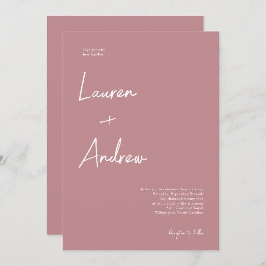 Dusty Rose Moderne, elegante Script Wedding Einladung (Vorne/Hinten)
