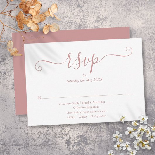 Dusty Rose Moderne, elegante Script Wedding RSVP Karte