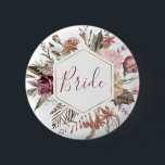 Dusty Rose Mutter des Bride Button<br><div class="desc">Dieses zeitlose,  romantische Design besticht durch einen Blumenstrauß mit sanften Farben und botanischen Akzenten. Alle Aspekte dieses Designs können bearbeitet werden (Schriftart,  Textgröße oder Blumenakzente werden verschoben/entfernt),  um Ihren Bedürfnissen gerecht zu werden. Bitte kontaktieren Sie mich,  wenn Sie Hilfe bei diesem Design benötigen</div>