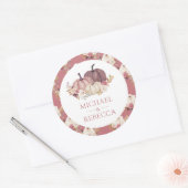 Dusty Rose Pink Floral Pumpkin Wedding Runder Aufkleber (Umschlag)