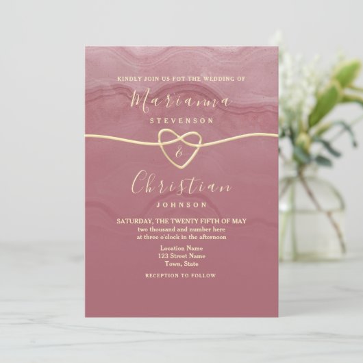 Dusty Rose Script Wedding Einladung (Stehend Vorderseite)