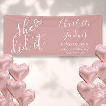 Dusty Rose Sie hat Script Graduation Party