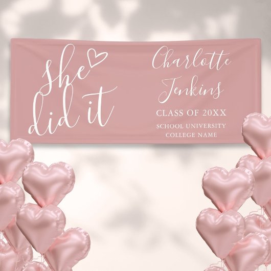 Dusty Rose Sie hat Script Graduation Party Banner