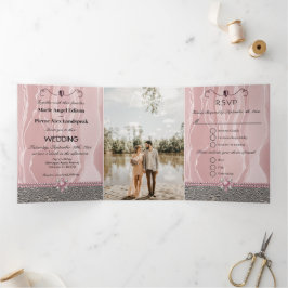 Dusty Rose Silk & Silver Foil & Pearls, Diamond Tr Dreifach Gefaltete Einladung