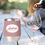 Dusty Rose Stylized Wedding Trauzeuge Name<br><div class="desc">Gönnen Sie Ihrem Hochzeitsreisenden einen Trauzeuge mit diesem personalisierten Edelstahl-Edelstahlwascher,  der in einem weißen,  ovalen Design in einem stilisierten Drehbuch seinen Namen trägt. Hintergrundfarbe und Skript sind staubige Rose. Ideal auch für eine Junggeselle! Personalisieren Sie Ihren Weinwäscher,  indem Sie den Namen mit dem gewünschten Namen bearbeiten und ersetzen.</div>