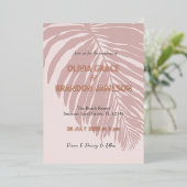 Dusty Rose Tropical Palm Leaf Hochzeit Folieneinladung (Stehend vorne)