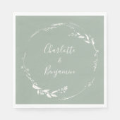 Dusty Sage Floral Wreath Calligraphy Mit Monogramm Serviette (Vorderseite)