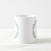 Dusty Sage Green Botanical Wreath Monogram Kaffeetasse (Mittel)