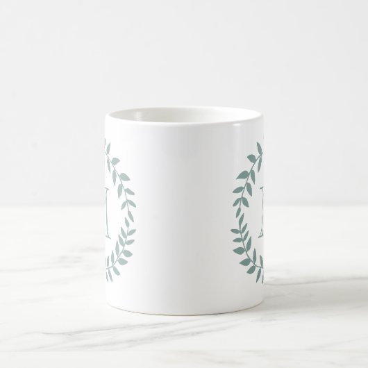 Dusty Sage Green Botanical Wreath Monogram Kaffeetasse (Mittel)