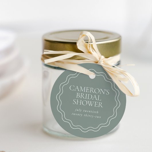 Dusty Sage | Wavy Scallop Border Brautparty Geschenkanhänger