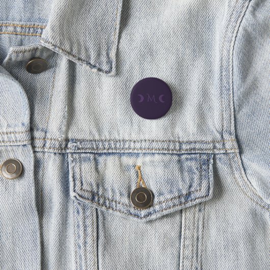 Dusty Violet Crescent Moons Monogramm Button (Beispiel)