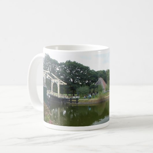 Dutch Mill Reflection Panorama Coffee Tasse (Vorderseite Links)