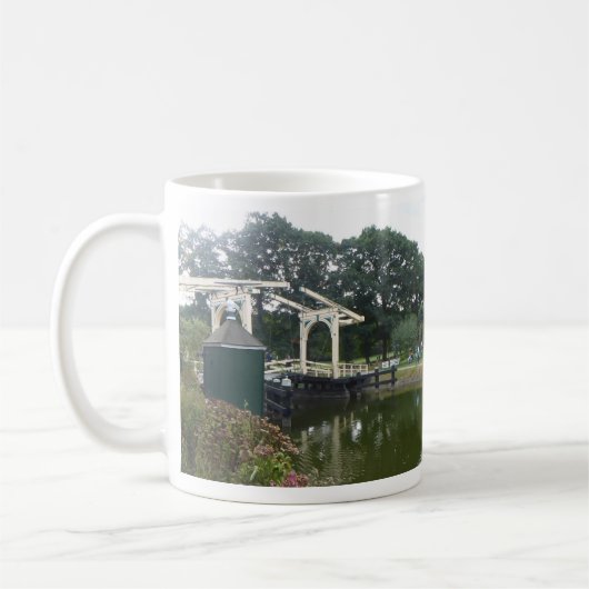 Dutch Mill Reflection Panorama Coffee Tasse (Links)