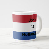 Dutch Soccer, anpassbar Jumbo-Tasse (Vorderseite Rechts)