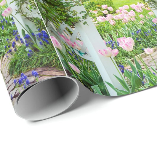 Dutch Tulip Garden Trellis Geschenkpapier (Rolleneckpunkt)