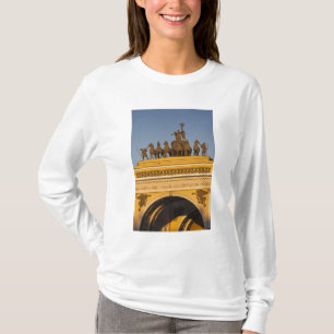 Dvortsovaya-Platz, Triumphbogen, Sonnenuntergang T-Shirt