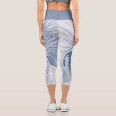 Dynamic Fantasy Abstrakt Blue Tones Fraktal Art Capri Leggings (Rückseite)