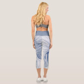 Dynamic Fantasy Abstrakt Blue Tones Fraktal Art Capri Leggings (Rückseite)