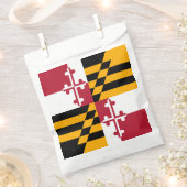 Dynamic Maryland State Flag Graphic on a Geschenktütchen (Ausgeschnitten)