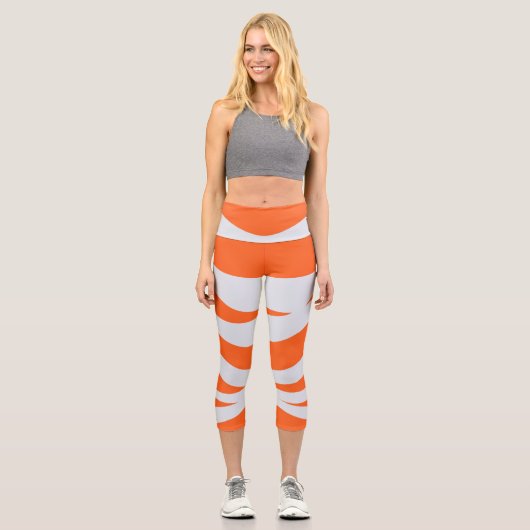 "Dynamic Wave Capri" Capri Leggings (Vorderseite)