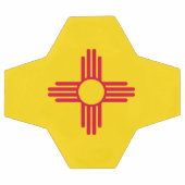 Dynamische Flag-Grafik des Staates New Mexiko auf Fußball (Flach)