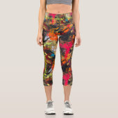 Dynamische Graffiti-Explosion - pulsierende künstl Capri Leggings (Vorderseite)
