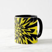Dynamisches Blitzdesign in Gelb und Schwarz Tasse (VorderseiteRechts)