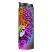 Dystopische Frau in Rainbow Mohawk Abstrakt Modern Thermosbecher (Nach rechts gedreht)