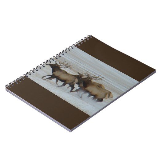 E64 Bullklee läuft im Schnee Notizblock (Linke Seite)