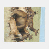 E7 KuhElch Fütternd Kalb Fleecedecke (Vorderseite (Horizontal))