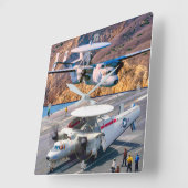 E-2 HAWKEYE QUADRATISCHE WANDUHR (Winkel)