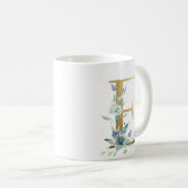 E Golden initial mit blauem Blumenblättern Kaffeetasse (VorderseiteRechts)