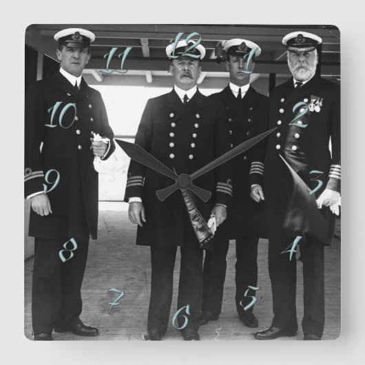 E.J. Smith (Titanic) Quadratische Wanduhr (Vorderseite)