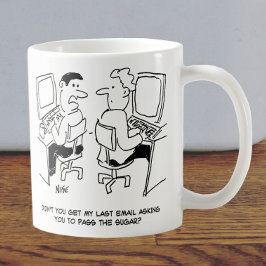 E-Mails des Computerbetreibers, die Zucker anforde Kaffeetasse