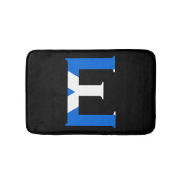 E Monogram überlagert sich auf schottischer Flagge Badematte