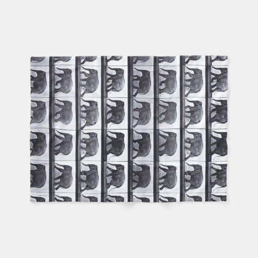 EADWEARD MUYBRIDGE: Elefant-gehende Fleecy Decke (Vorderseite (Horizontal))