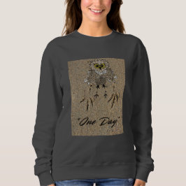 Eagle Baby & Footprints im Sand "One Day" Sweatshirt