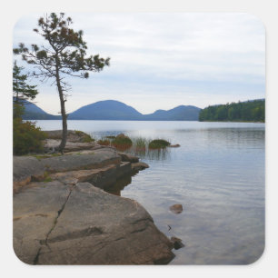 Eagle Lake im Acadia National Park Quadratischer Aufkleber