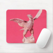 Eagle mit verbreiteten Flügeln auf einem Ball Mousepad (Mit Mouse)